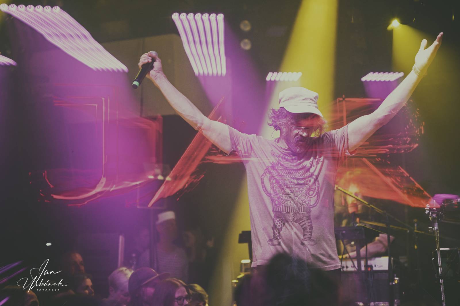 Dan Bárta ruší koncerty s J.A.R., i nadále ho trápí problémy se sluchem