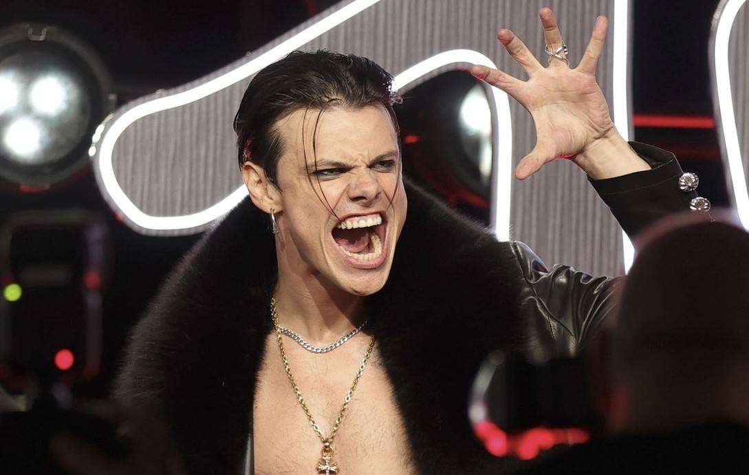 Yungblud a Aerosmith spojili síly a uctili památku svého přítele Ozzyho Osbourna