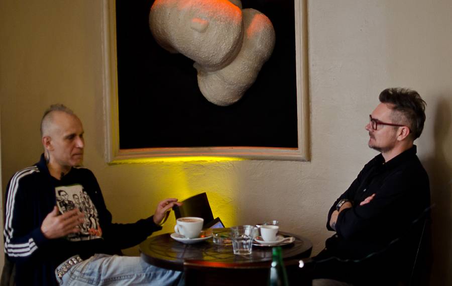 Zemřel DJ Tráva. Legendě české elektronické hudby bylo šedesát let