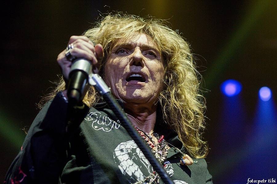 Je čas pověsit upnuté džíny na hřebík. David Coverdale oznámil konec kariéry