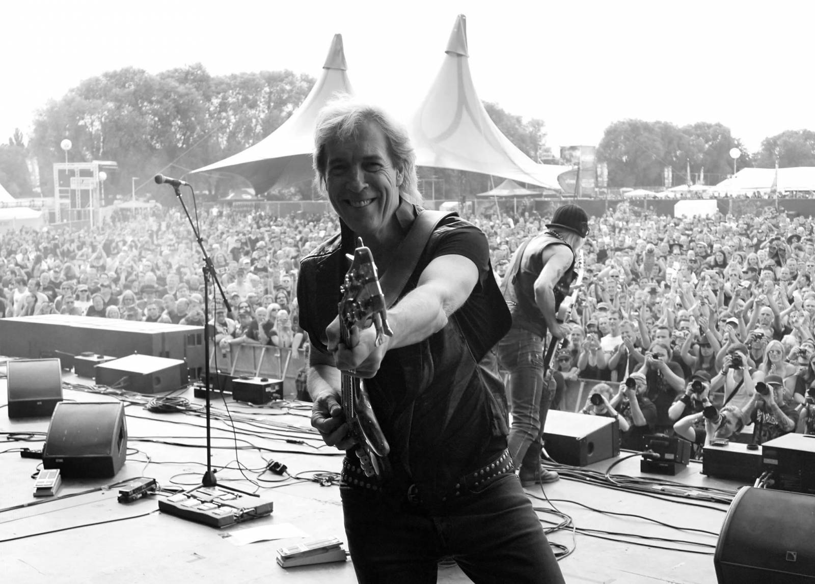 Francis Buchholz, dlouholetý baskytarista Scorpions, podlehl rakovině