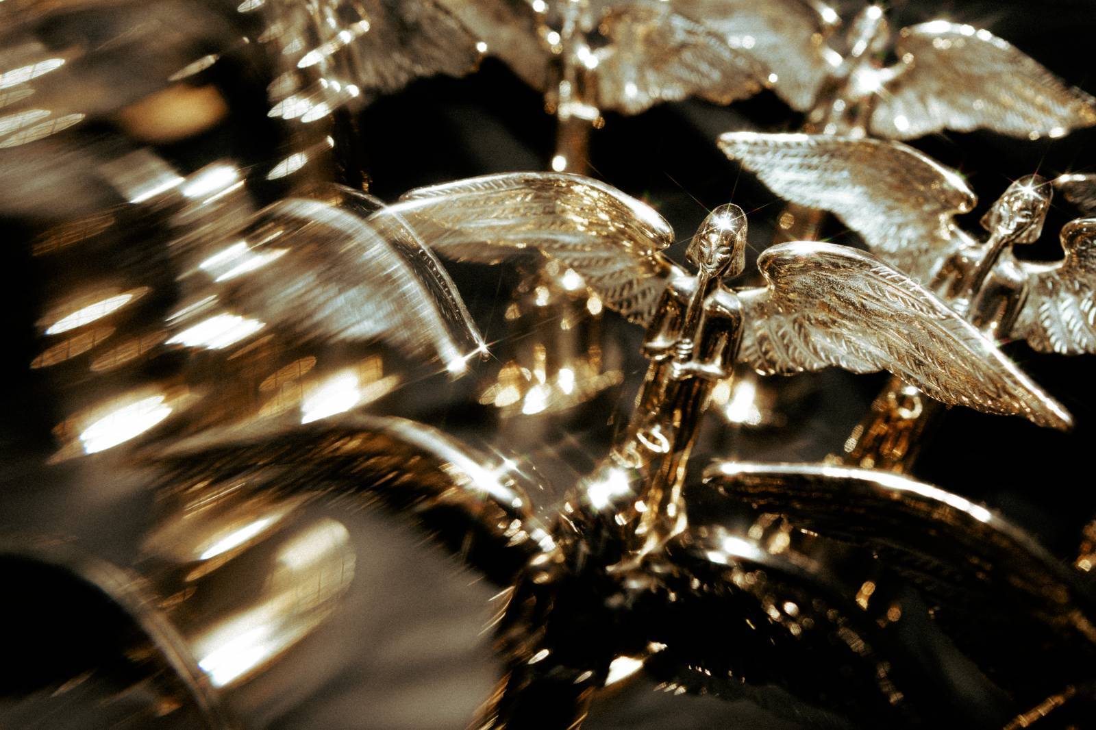 Ceny Anděl znají nominované. Šance na výhru mají Michal Prokop a Framus Five, Ewa Farna s Calinem, Ben Cristovao nebo Mňága a Žďorp