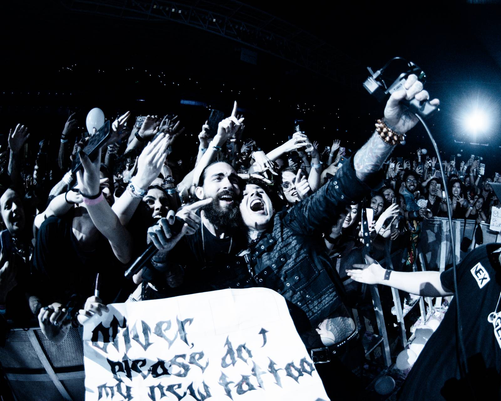 Bring Me The Horizon míří do kin. Promítat budou svou zatím největší show v São Paulu