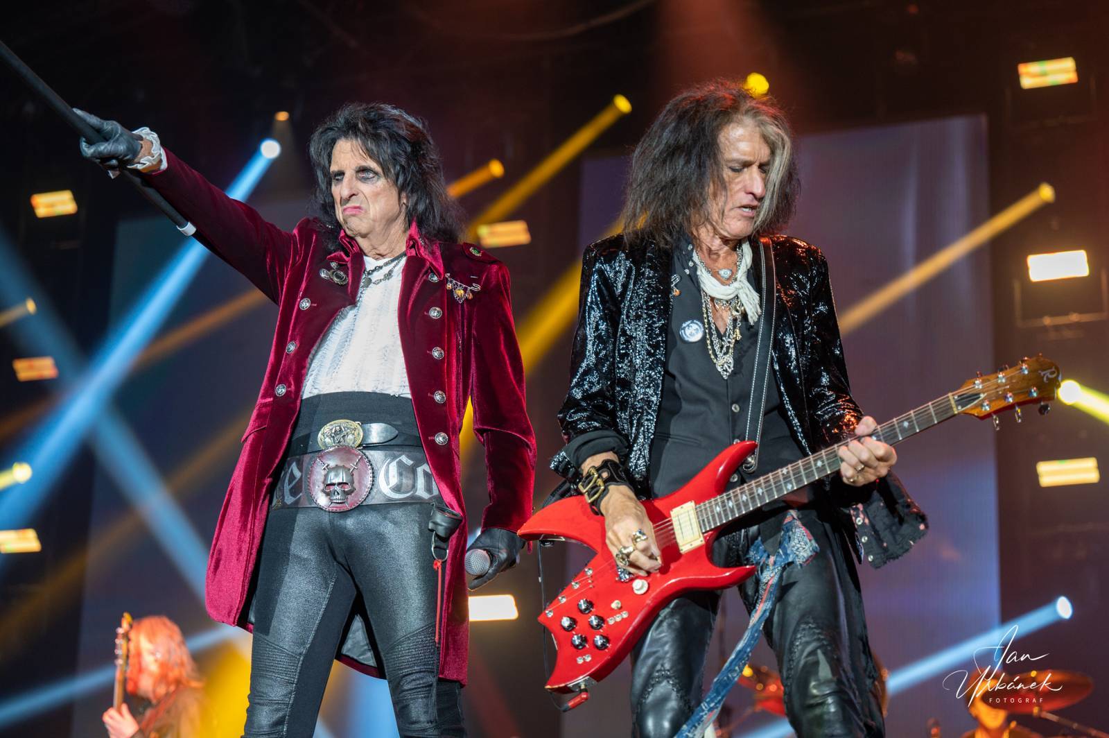Hollywood Vampires míří do Prahy. Johnny Depp, Alice Cooper, Joe Perry a Tommy Henriksen obsadí v září Sportovní halu Fortuna
