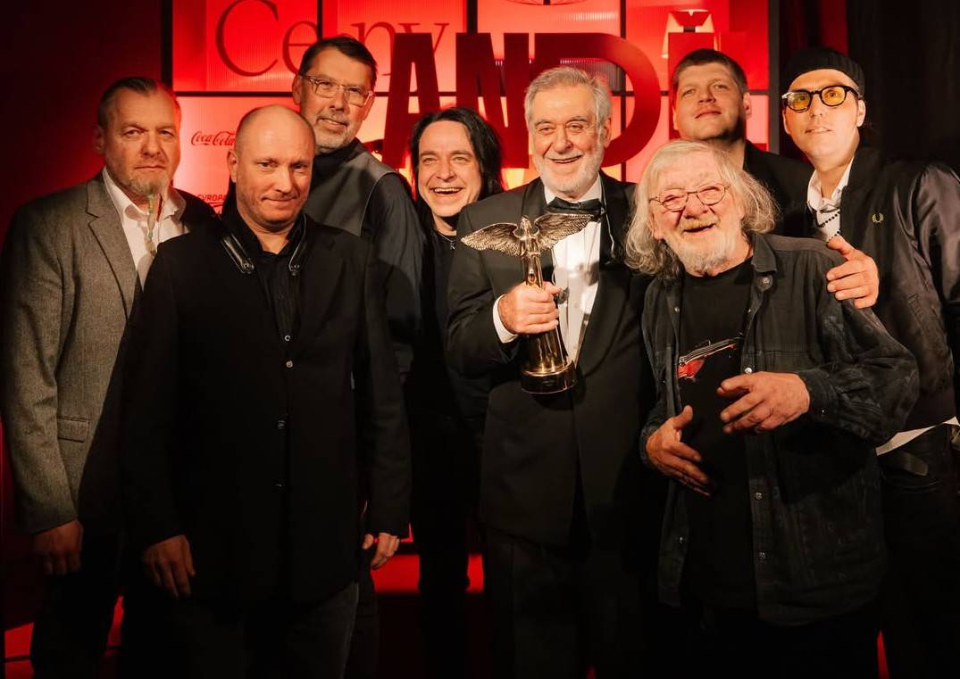 Ceny Anděl 2025: Albem roku je Ostraka Michala Prokopa a Framus Five, skupinou roku Mňága a Žďorp. Do Síně slávy vstoupila Lenka Filipová