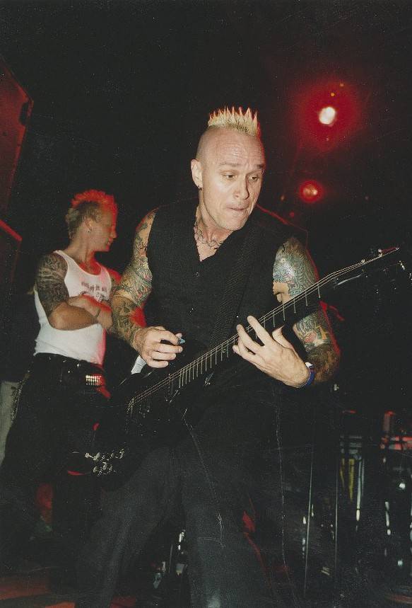 Zemřel Lou Koller. Frontman Sick of It All podlehl v padesáti devíti letech rakovině