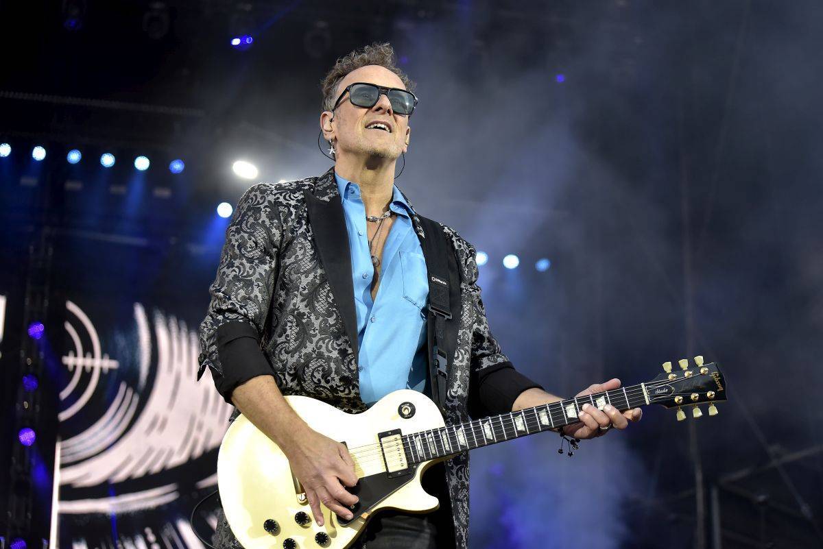 Vivianu Campbellovi z Def Leppard se vrátila rakovina. Transplantace krvetvorných buněk nezabrala