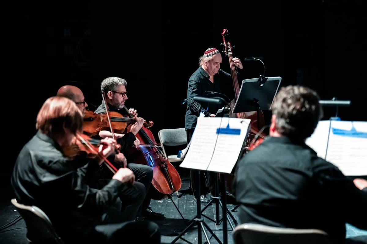 Prague Sounds oslaví devadesátiny skladatele Stevea Reicha. Popřejí mu Mivos Quartet, Agon Orchestra i členové Brandt Brauer Frick 