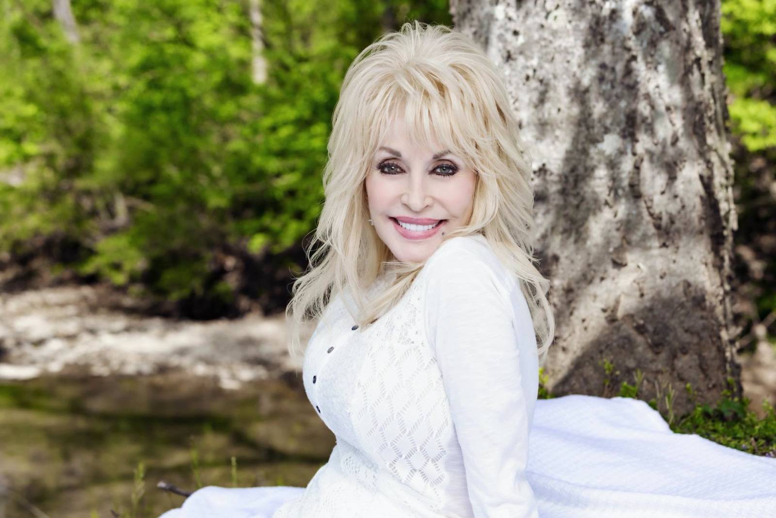 Zemřela country ikona Dolly Parton, autorka a interpretka hitů Jolene a I Will Always Love You