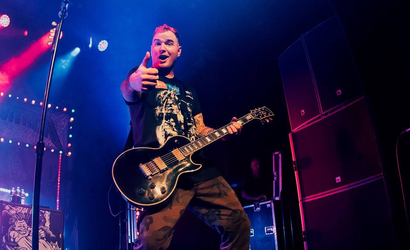 Zemřel Chad Gilbert, zakládající člen New Found Glory. Kytaristovi bylo 45 let, několik let bojoval s rakovinou