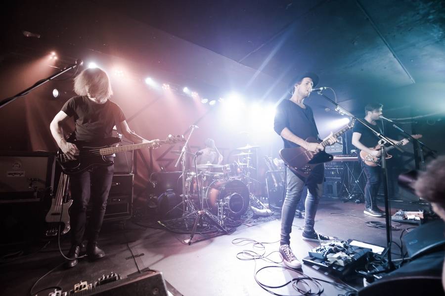 LIVE: Kensington v Praze: Rock Café na vlně strhující holandské kytarovky