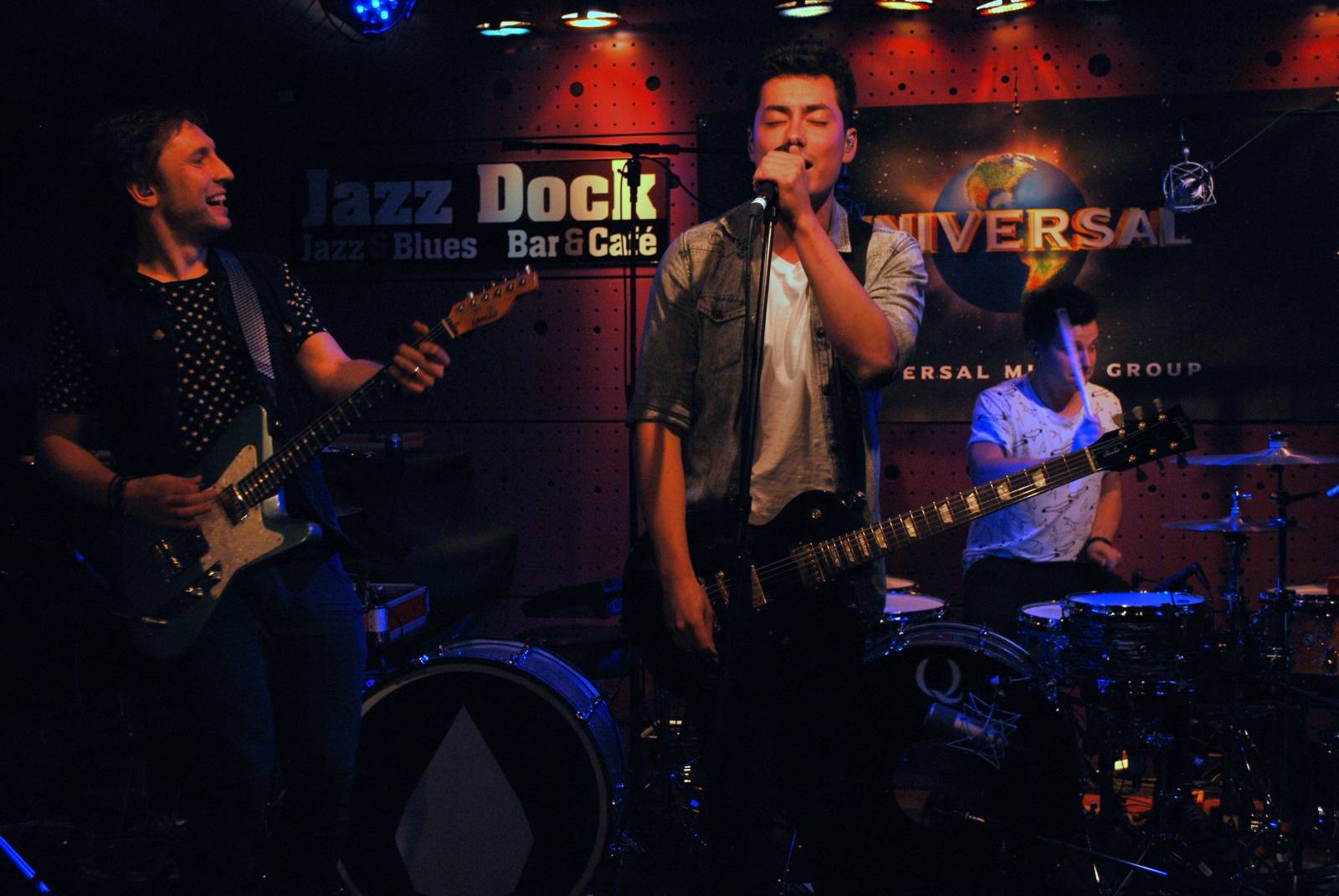 LIVE: V Jazz Docku se rozdávaly desky ze zlata a platiny, mají je Michal Horáček a spol. i Xindl X