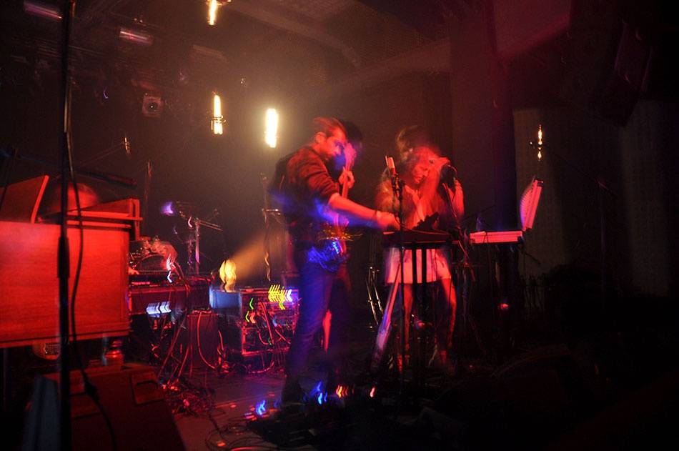 LIVE: Labyrint MeetFactory a Rhye srdce