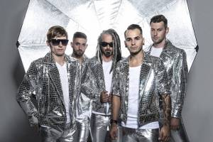 RECENZE: Mandrage se ohlížejí se svou nejtanečnější deskou zpět