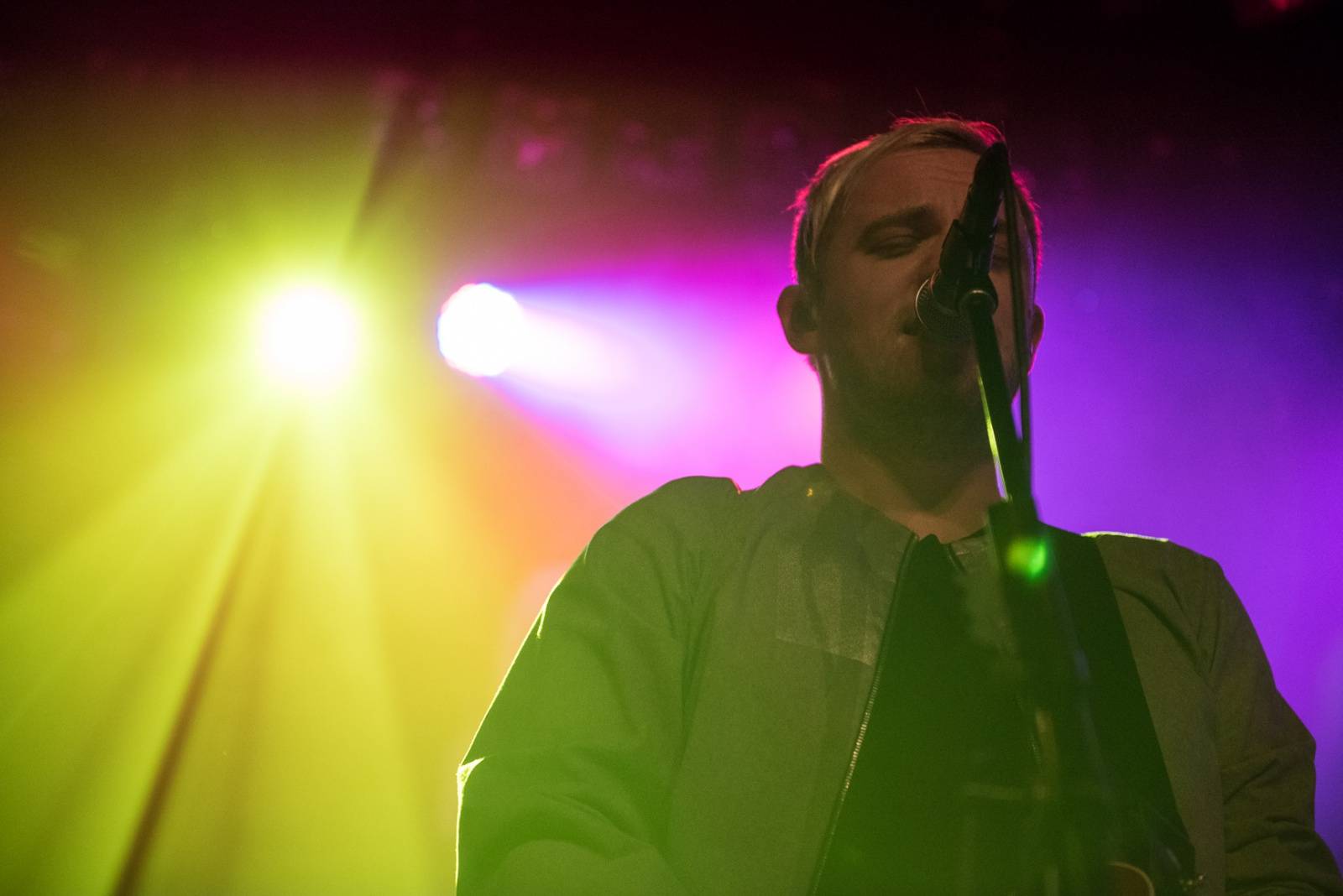 LIVE: Everything Everything mají naživo úplně všechno