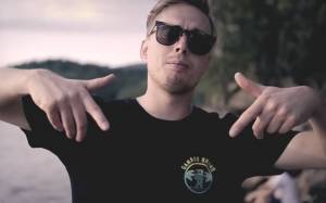 RECENZE: Paulie Garand stojí na místě. Boomerang má hezkou slupku, ale prázdný vnitřek