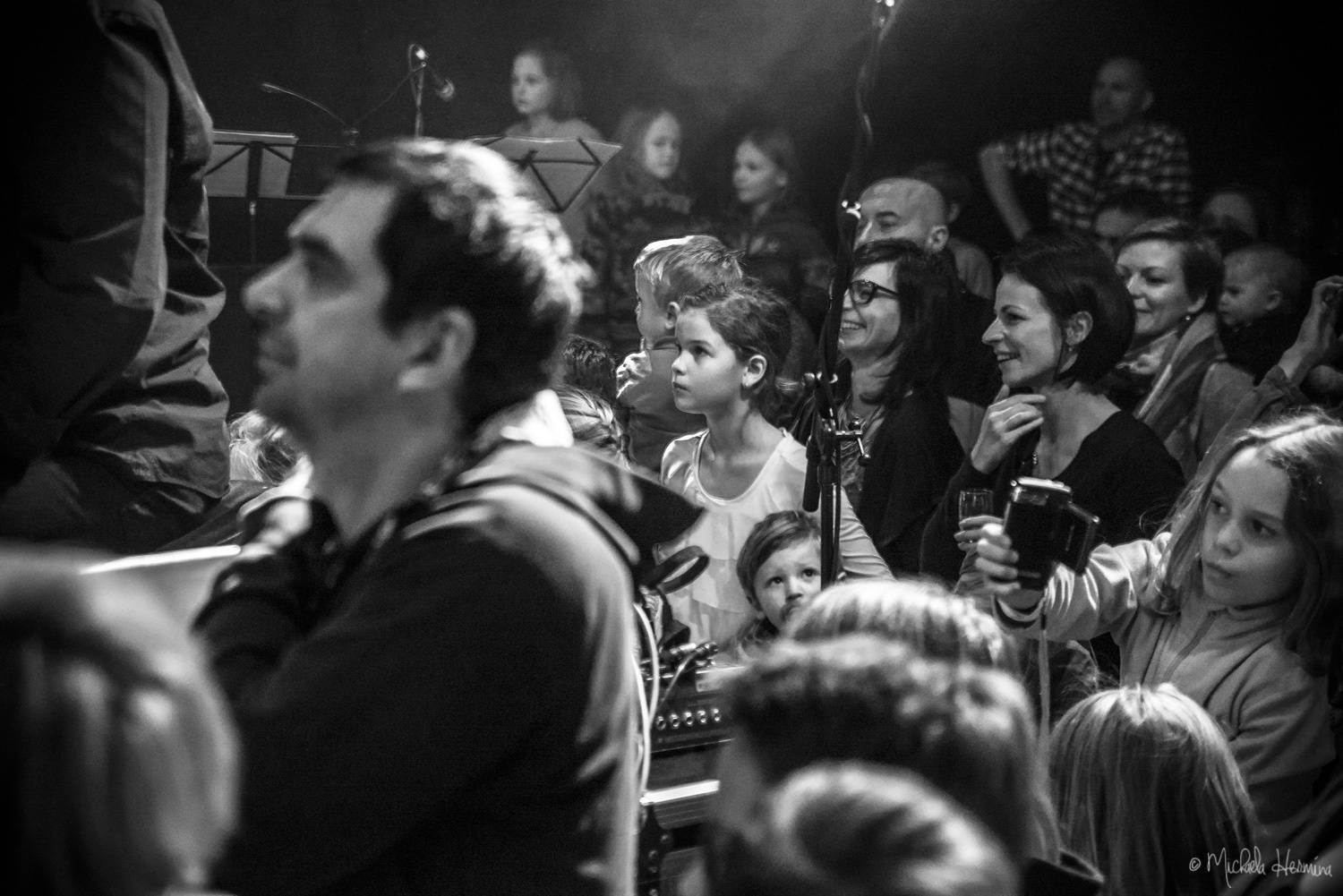 LIVE: Na křtu Planet Mateje Benka v Lucerně byl dítě úplně každý