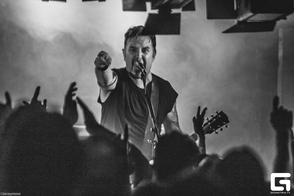 LIVE: Therapy? Léčba šokem a radostí ze hry