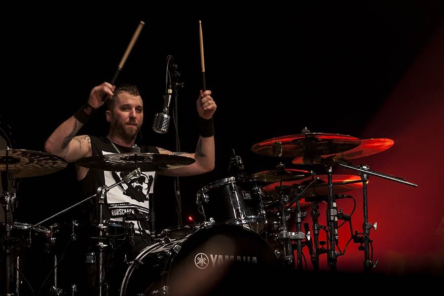 LIVE: Three Days Grace v Praze nenechali nadšené fanoušky vydechnout
