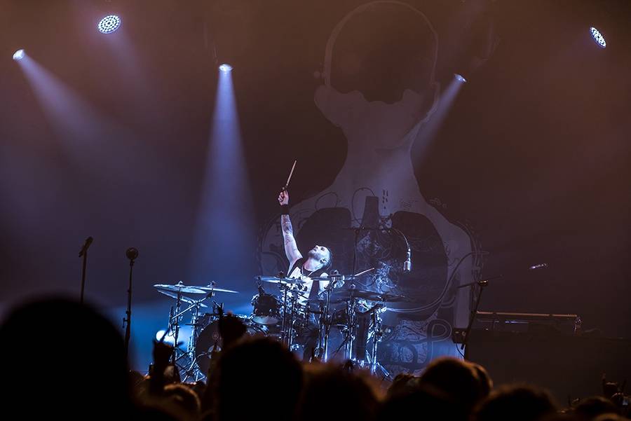 LIVE: Three Days Grace v Praze nenechali nadšené fanoušky vydechnout