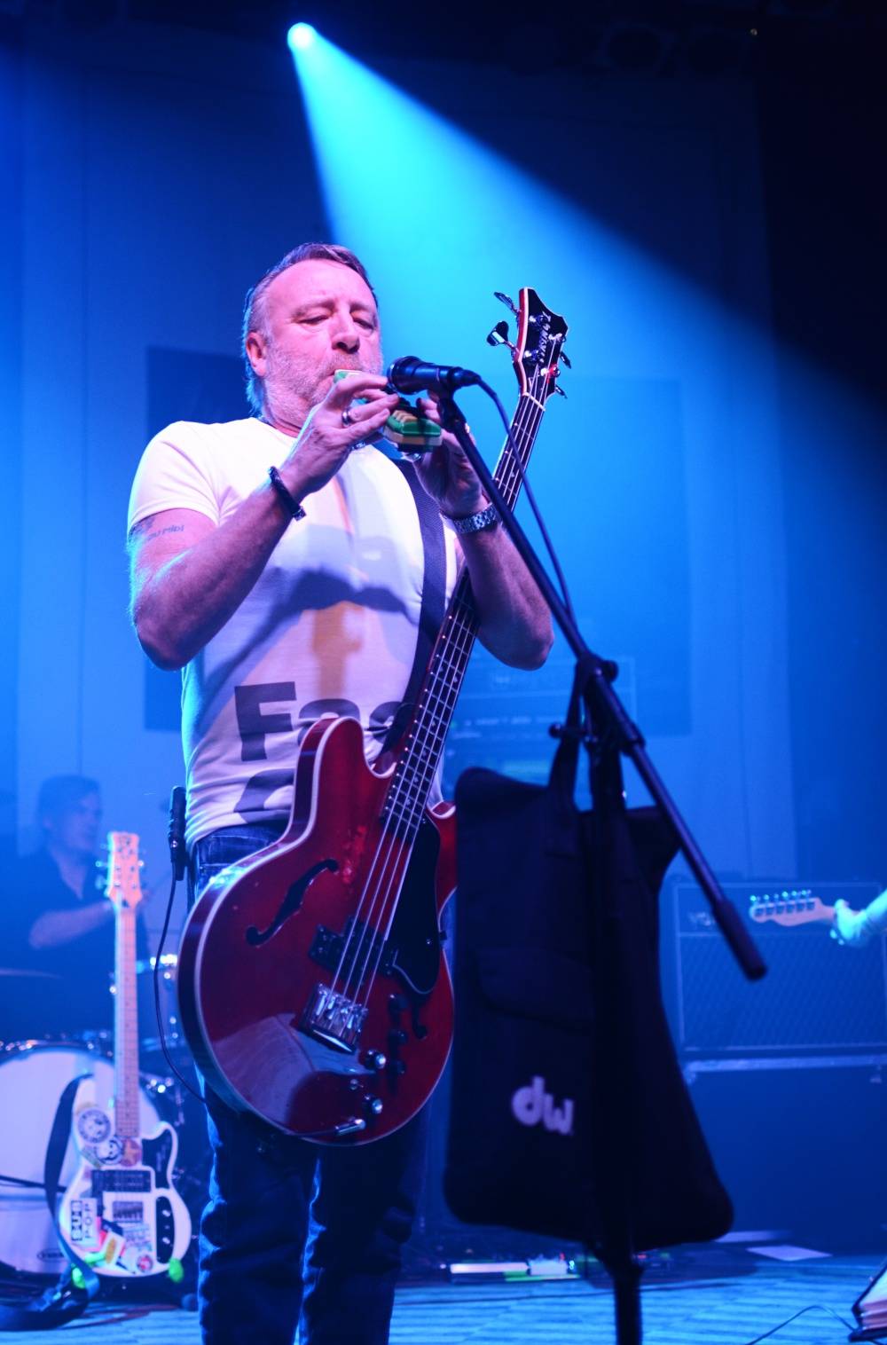 LIVE: Peter Hook & The Light cestovali časem a křísili Iana Curtise
