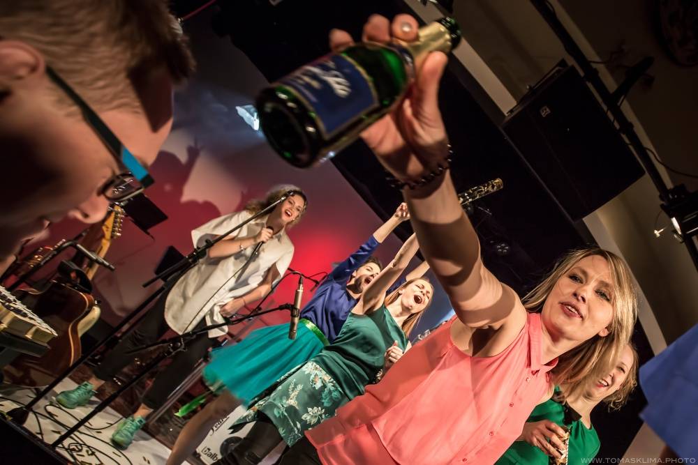 LIVE: Barbora Poláková pokřtila desku s pokorou a osobitě