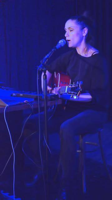 VIDEO: Lenka Dusilová očarovala vyprodaný opavský klub