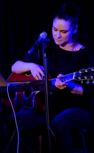 VIDEO: Lenka Dusilová očarovala vyprodaný opavský klub