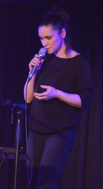 VIDEO: Lenka Dusilová očarovala vyprodaný opavský klub