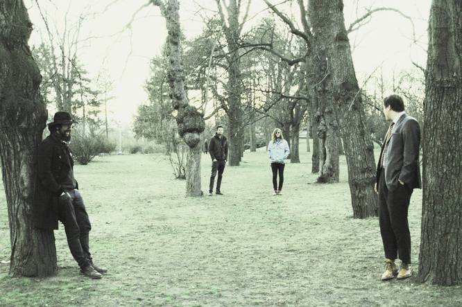 LIVE: Death Hawks a Madhouse Express: Kus umění na strahovské Sedmičce