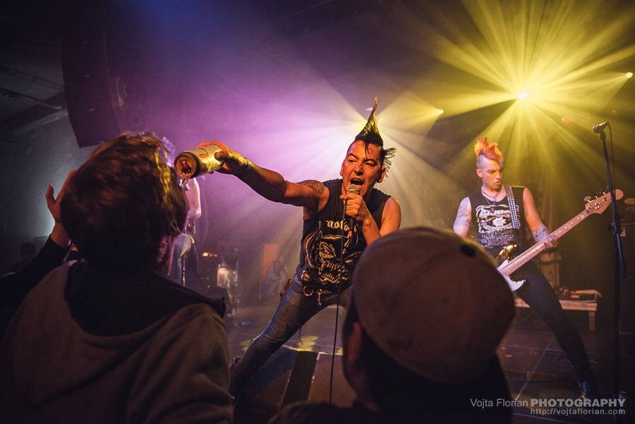 LIVE: Jarní Mighty Sounds: tvrdá muzika ovládla MeetFactory, hráli Acidez, Just War i Vladimir 518