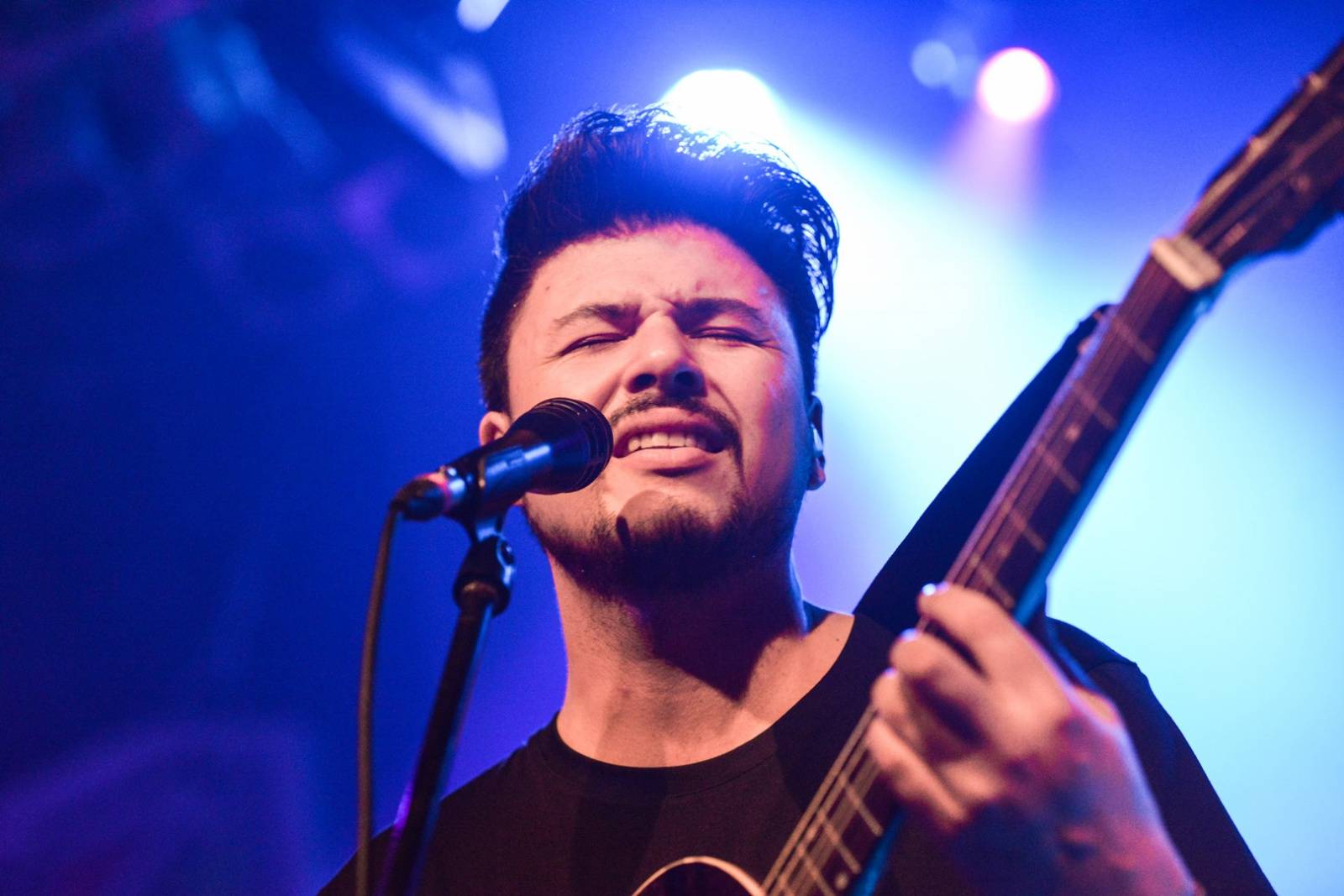 LIVE: Jamie Woon přehrál pomalou desku s nadbytkem energie