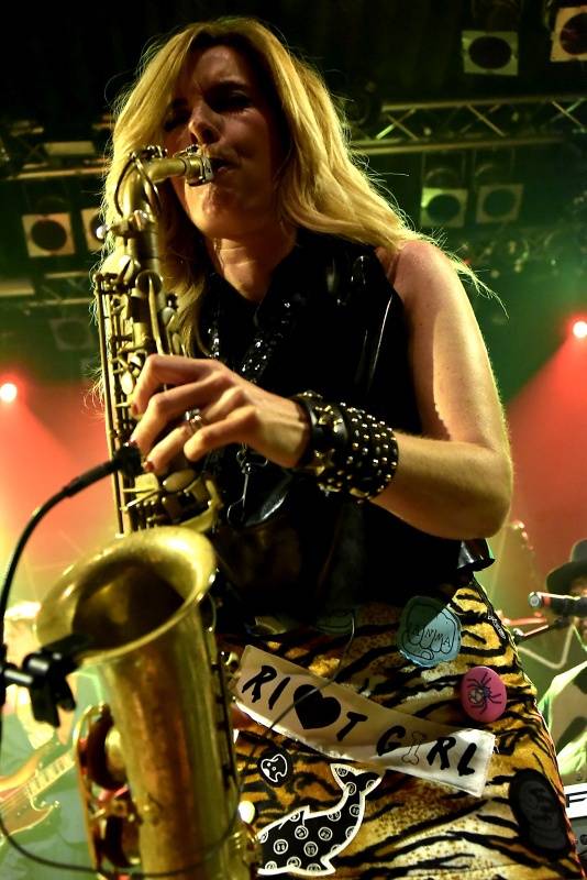 LIVE: Díky Candy Dulfer a Chanci Howardovi i Praha uctila památku Prince