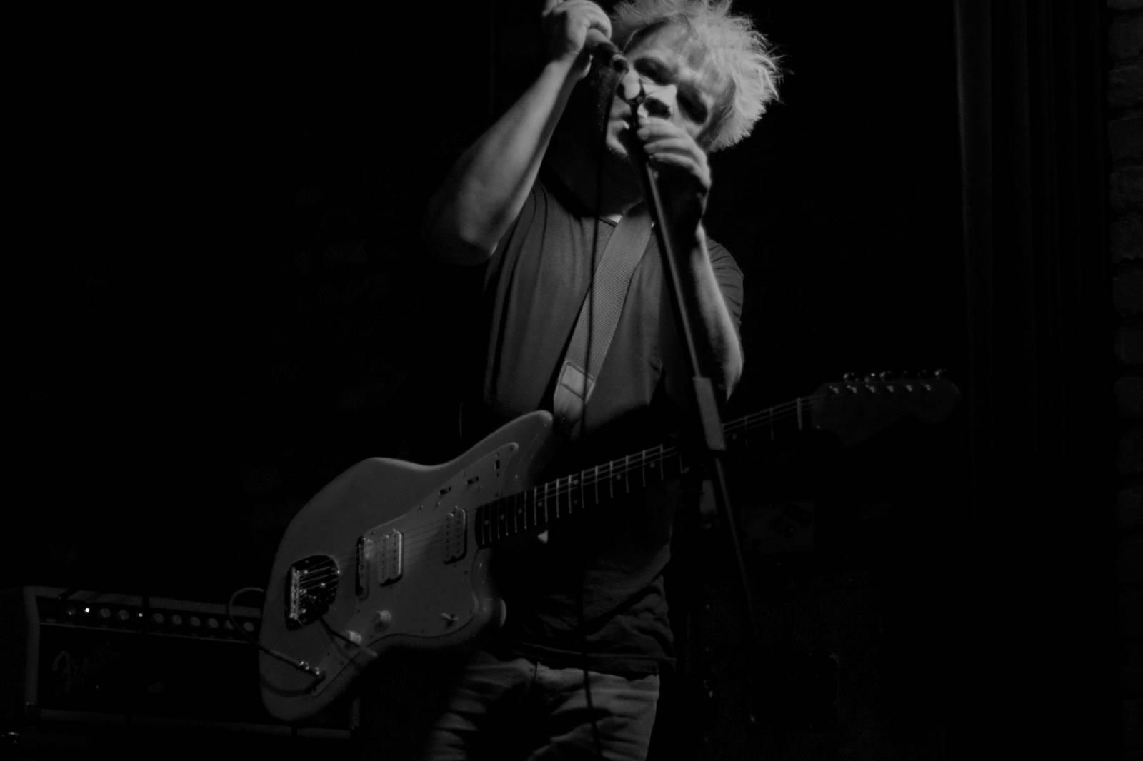 LIVE: Post-punková rozlučka s Basementem za asistence Protomartyr