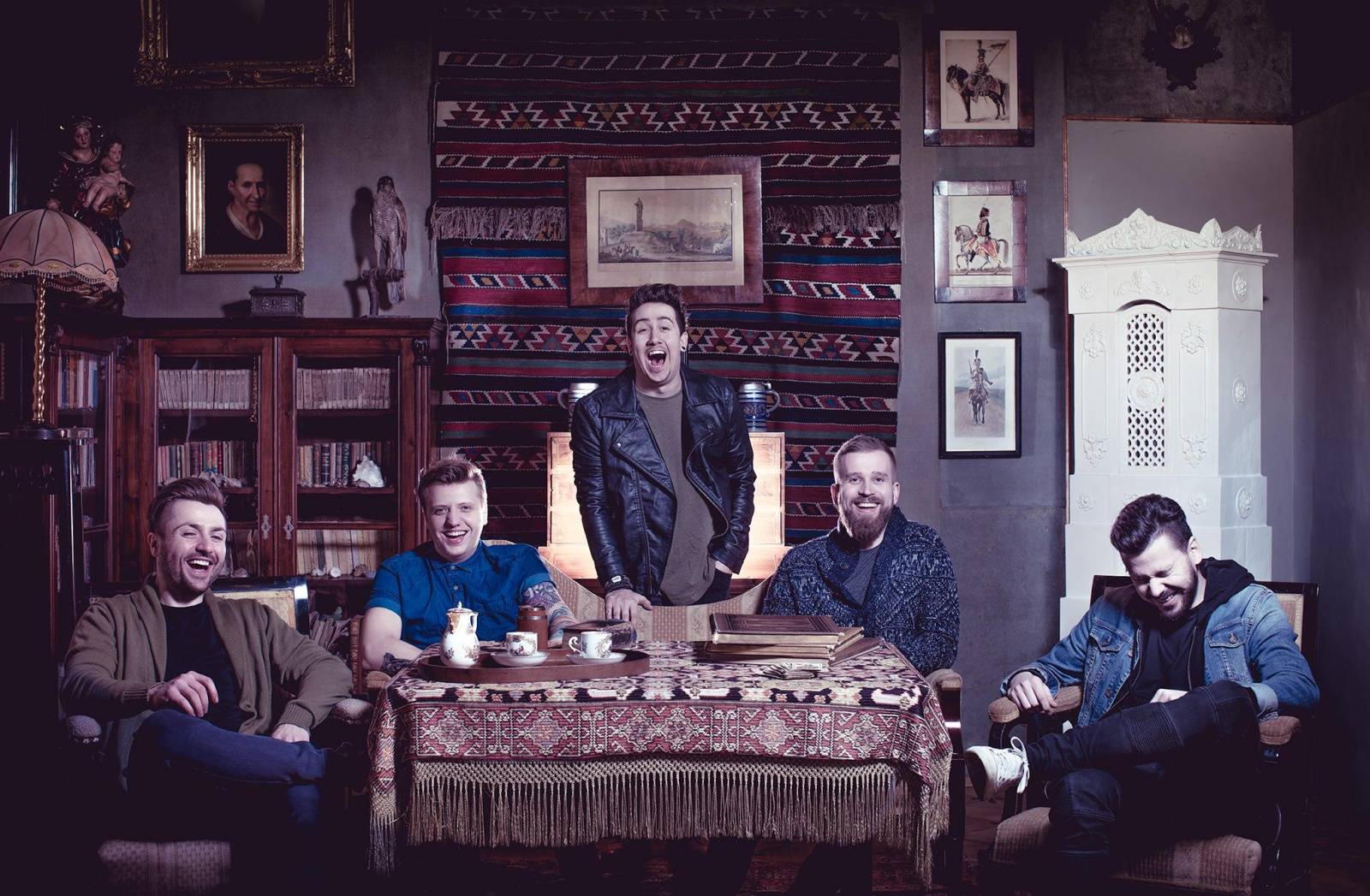 RECENZE: We On The Moon si splnili sen, přestali znít česky