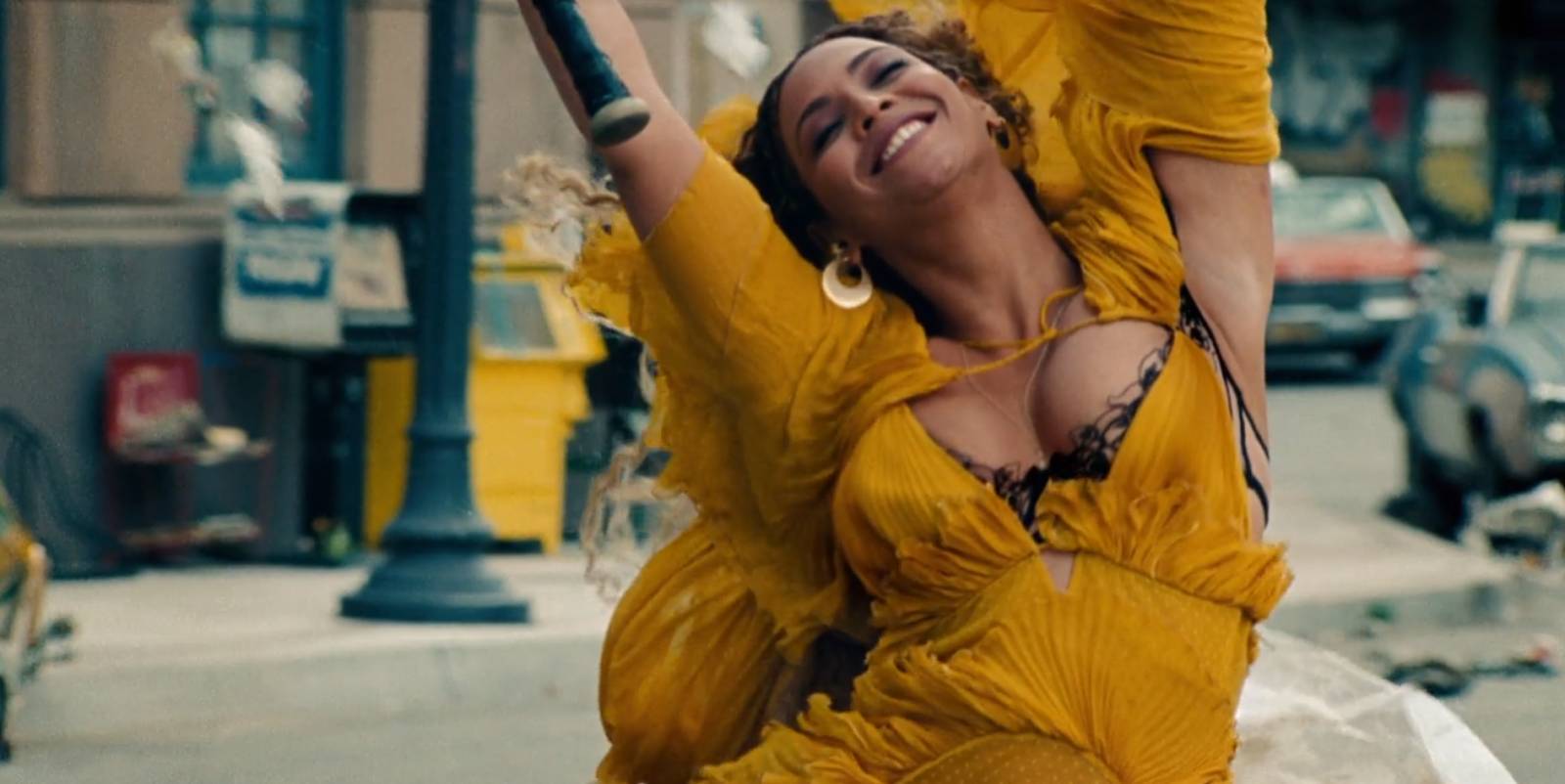 RECENZE: Beyoncé servíruje svou vysoce koncentrovanou domácí Lemonade