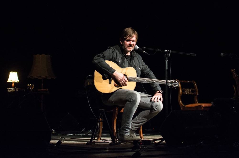 LIVE: Michal Hrůza ve Švandově divadle trpělivě odpovídal na dotazy diváků