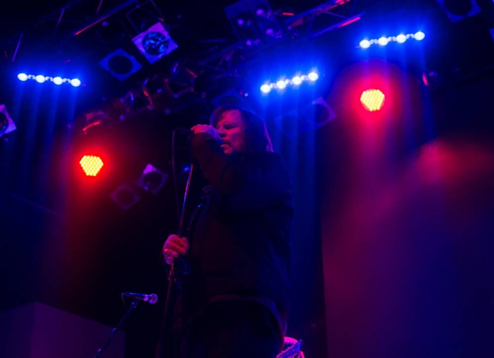 LIVE: Mark Lanegan ve své mistrovské podobě ohromil sedící Lucerna Music Bar