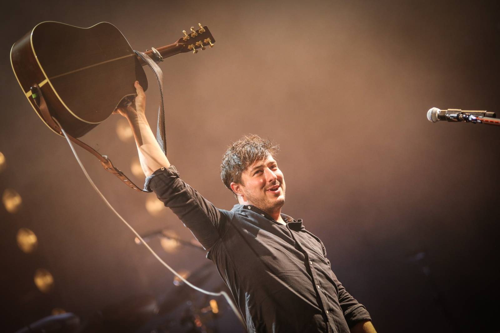 LIVE: Nahoru, dolů a zase nahoru s Mumford & Sons