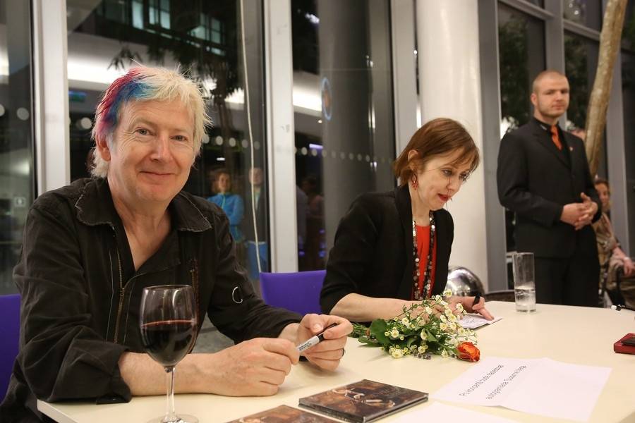 LIVE: Suzanne Vega nezklamala ani ve Zlíně. Zpívala nesmrtelné hity i píseň o Václavu Havlovi