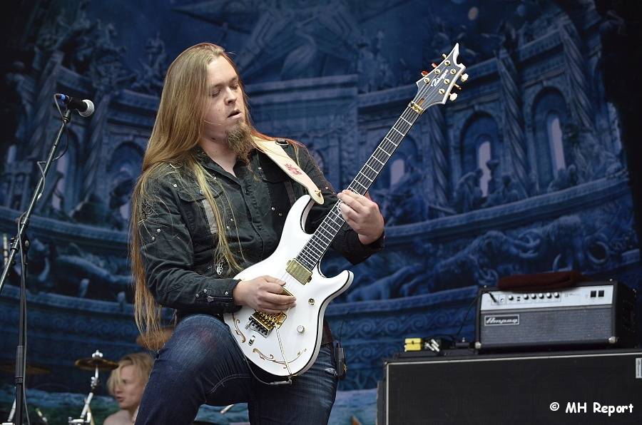 LIVE: Vrcholy Metalfestu v Plzni: metalová Xena Floor Jansen táhla Nightwish, Udo Dirkschneider nestárne