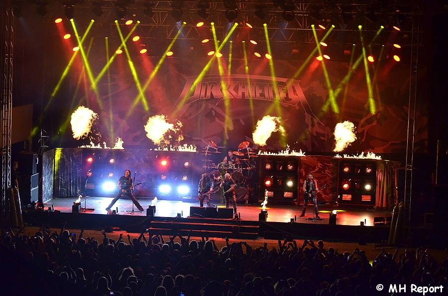 LIVE: Vrcholy Metalfestu v Plzni: metalová Xena Floor Jansen táhla Nightwish, Udo Dirkschneider nestárne