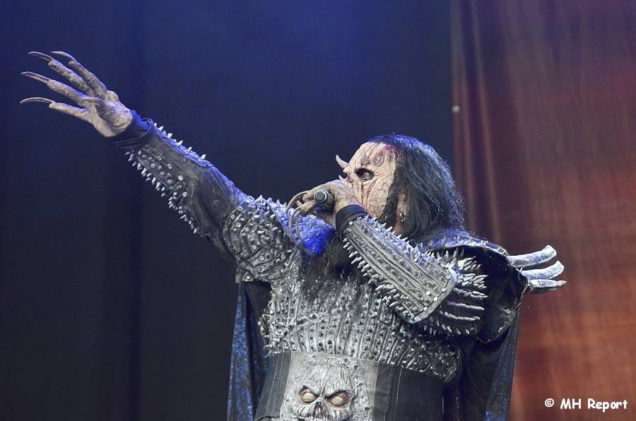 LIVE: Vrcholy Metalfestu v Plzni: metalová Xena Floor Jansen táhla Nightwish, Udo Dirkschneider nestárne