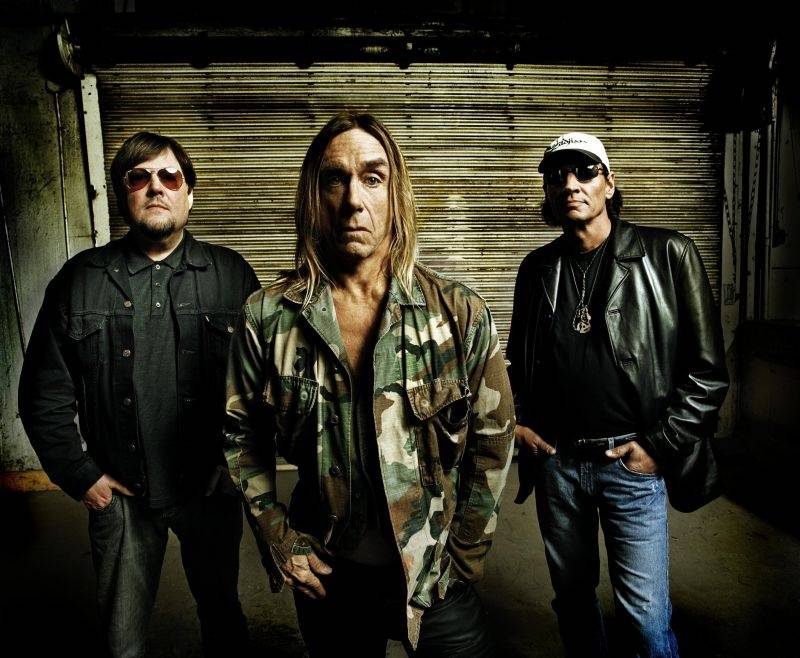 RETRO: Iggy Pop se v Praze v roce 2008 zmítal jako epileptická tanečnice a skákal do lidí