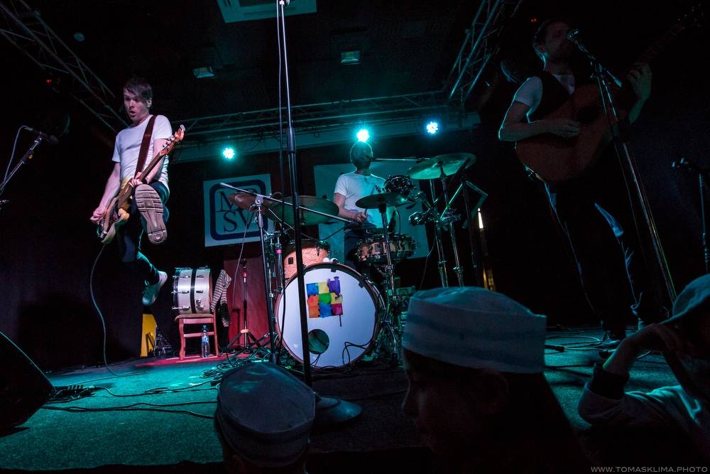 LIVE: Tata Bojs oslavili Den otců v Cargo Gallery! Došlo na luskání prstů i diskohrátky