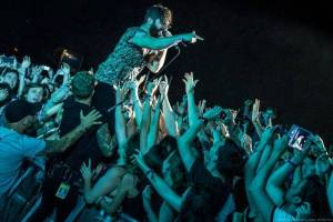LIVE: Divocí Foals ovládli na Metronome festivalu svoji zvířecí podstatu