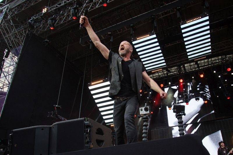 LIVE: Lucie v Praze aneb Když jde o fanoušky až na posledním místě