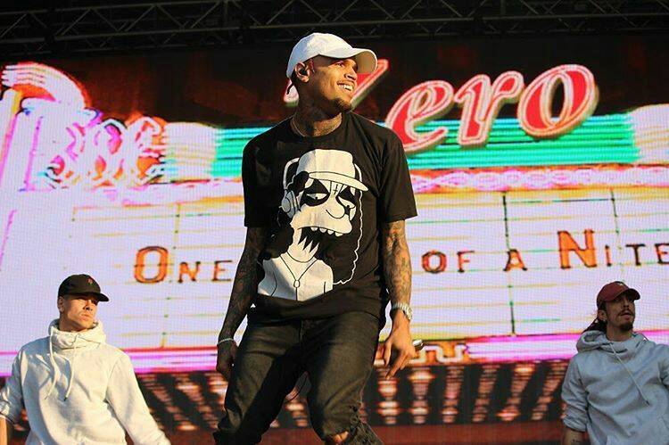 LIVE: Chris Brown měl na Balaton Sound úspěch. Pomohl mu tanec a vypracované tělo