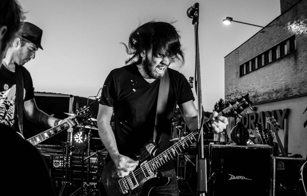 LIVE: Imodium a ukradenÝovoce si na parníku osvojili pražskou Náplavku