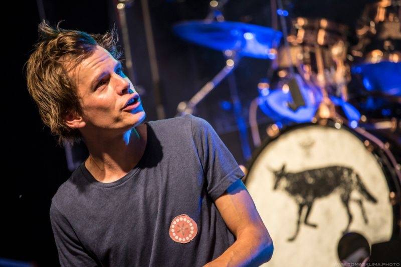 LIVE: Zrní strhli buskingem nejen pražskou Kampu